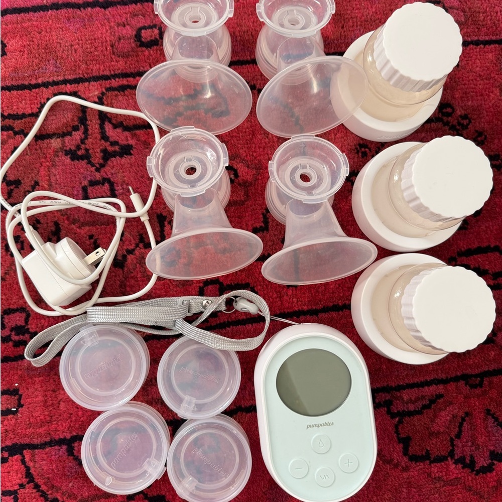 Breast Pump Set with White Accessories